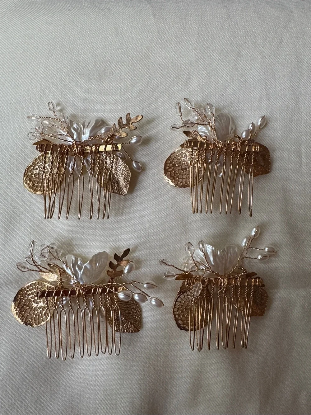 N/A delicate gold
